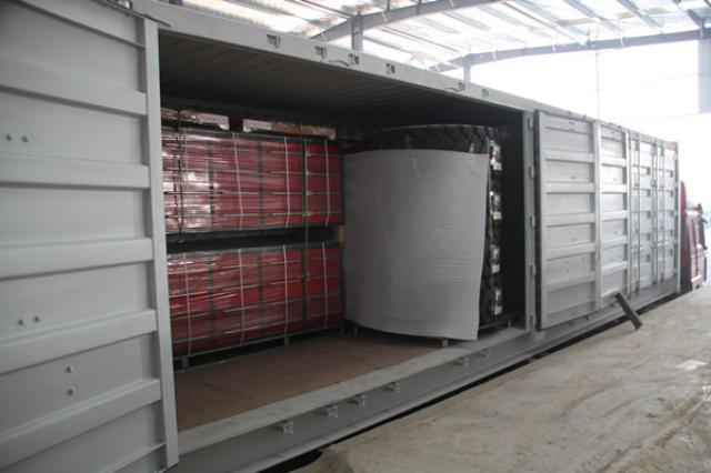 Quais são as vantagens únicas dos recipientes laterais abertos?