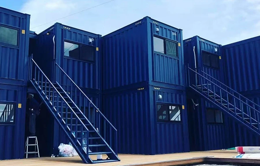 Lançada casa pré-fabricada de contêineres de dois andares